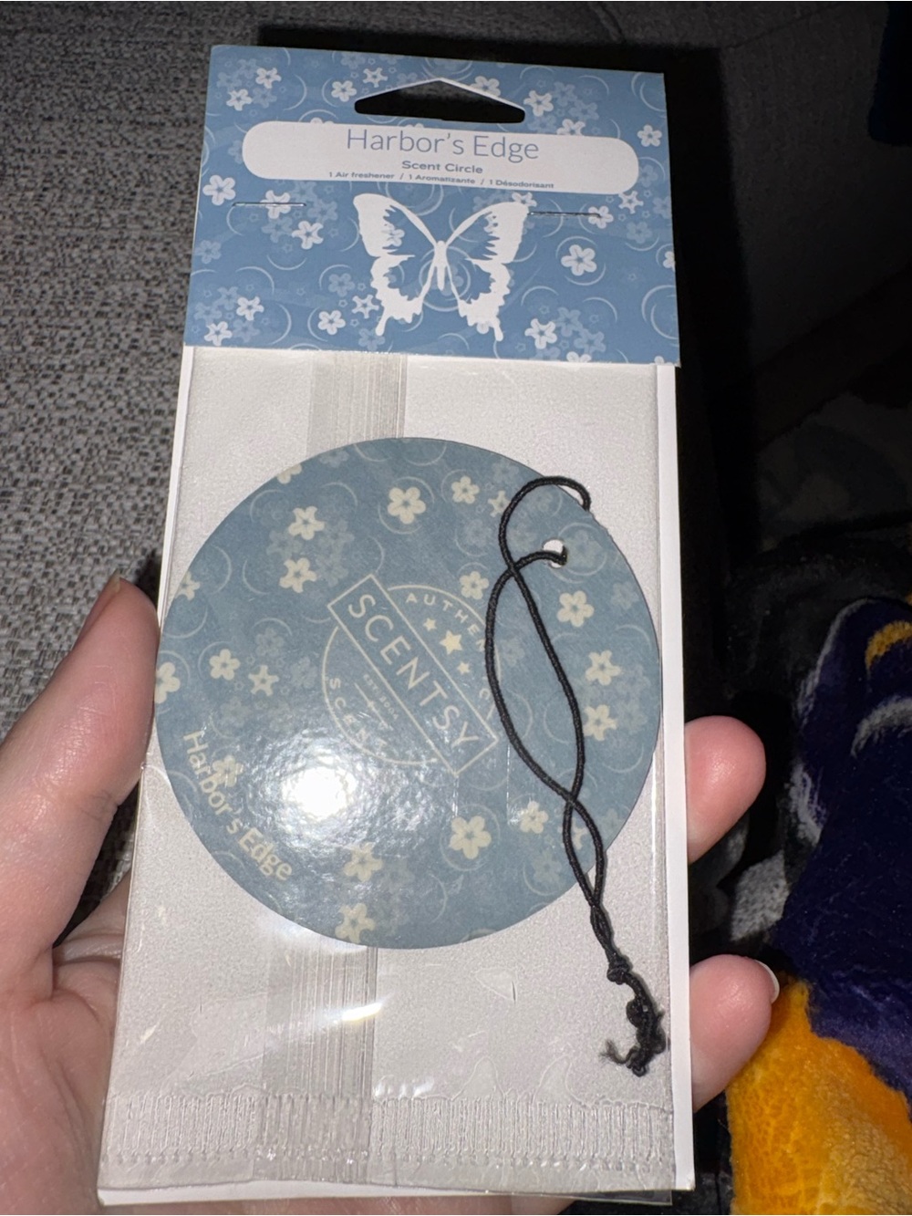 Scentsy Harbor's Edge Blue Floral Scent Circle Air Freshener